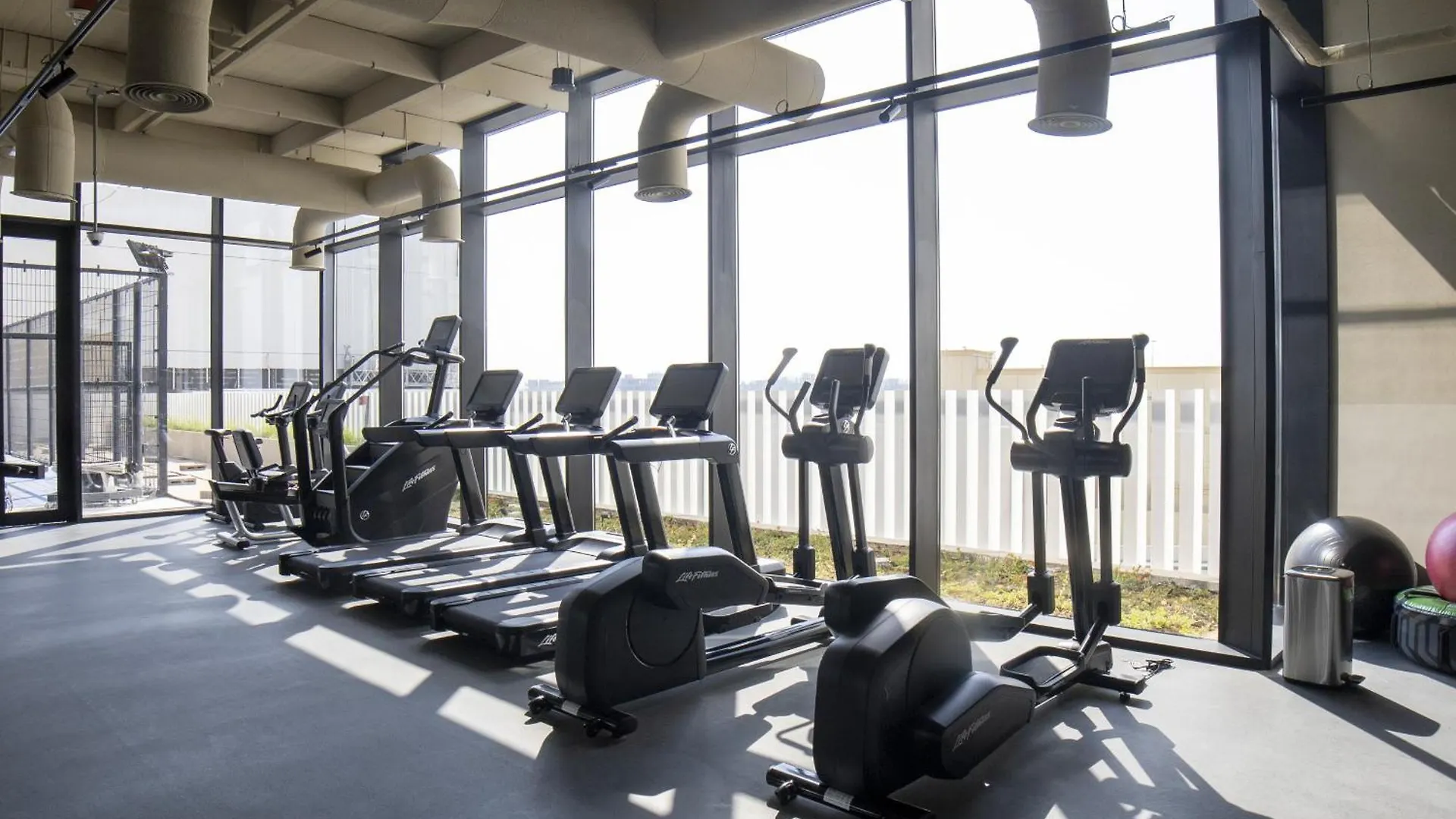 Modern Executive Studio At Upside Living Dubai 0*,